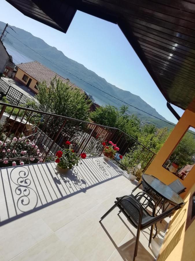 Ferienwohnung Casa Darius Orşova Exterior foto
